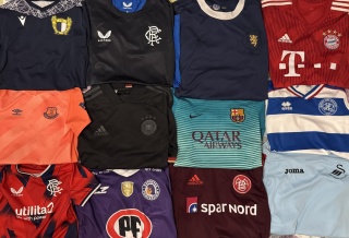 WYPRZEDAŻ 67 koszulek